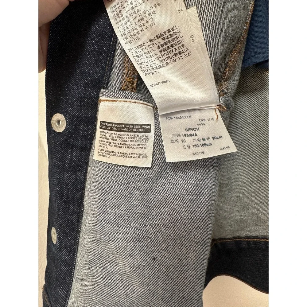 Levi's Denim Trucker Jacket NWOT with Detachable Hood, Mens Small Dark Wash